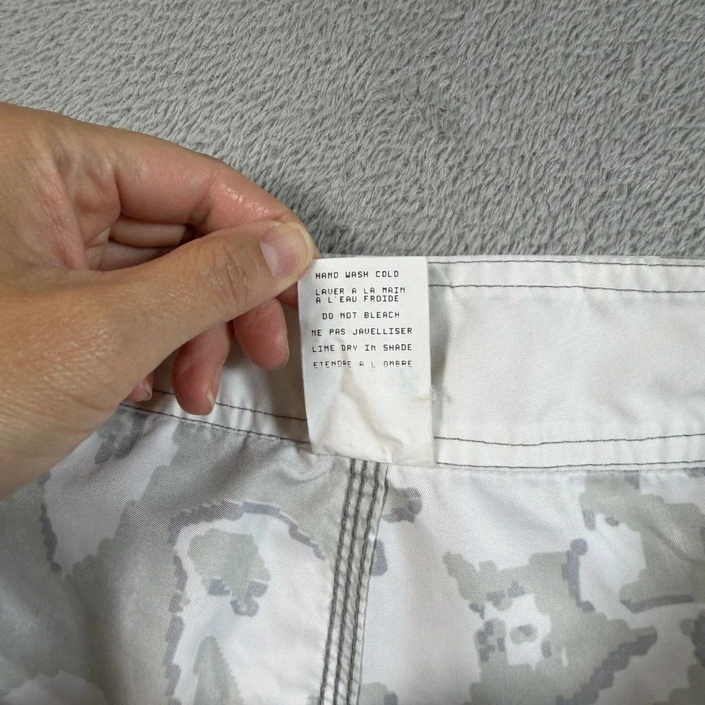 Vintage Quiksilver Board Shorts Mens 32 Green Floral Y2K Made in USA
